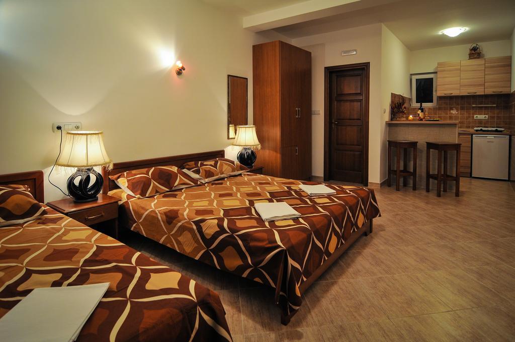 Apartments Samardzic Tivat Exteriör bild