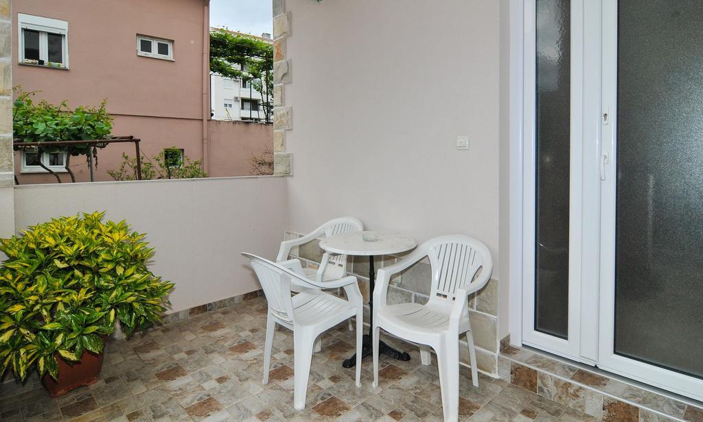 Apartments Samardzic Tivat Exteriör bild