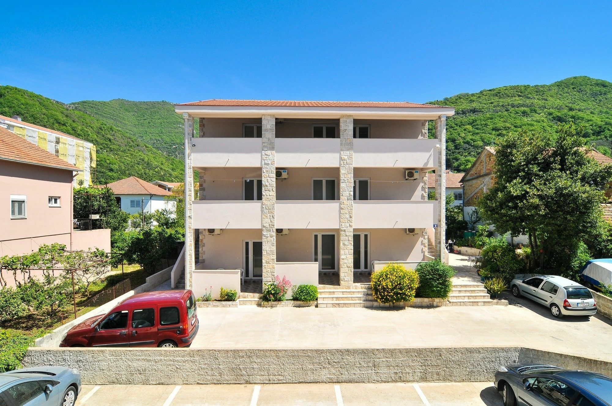 Apartments Samardzic Tivat Exteriör bild